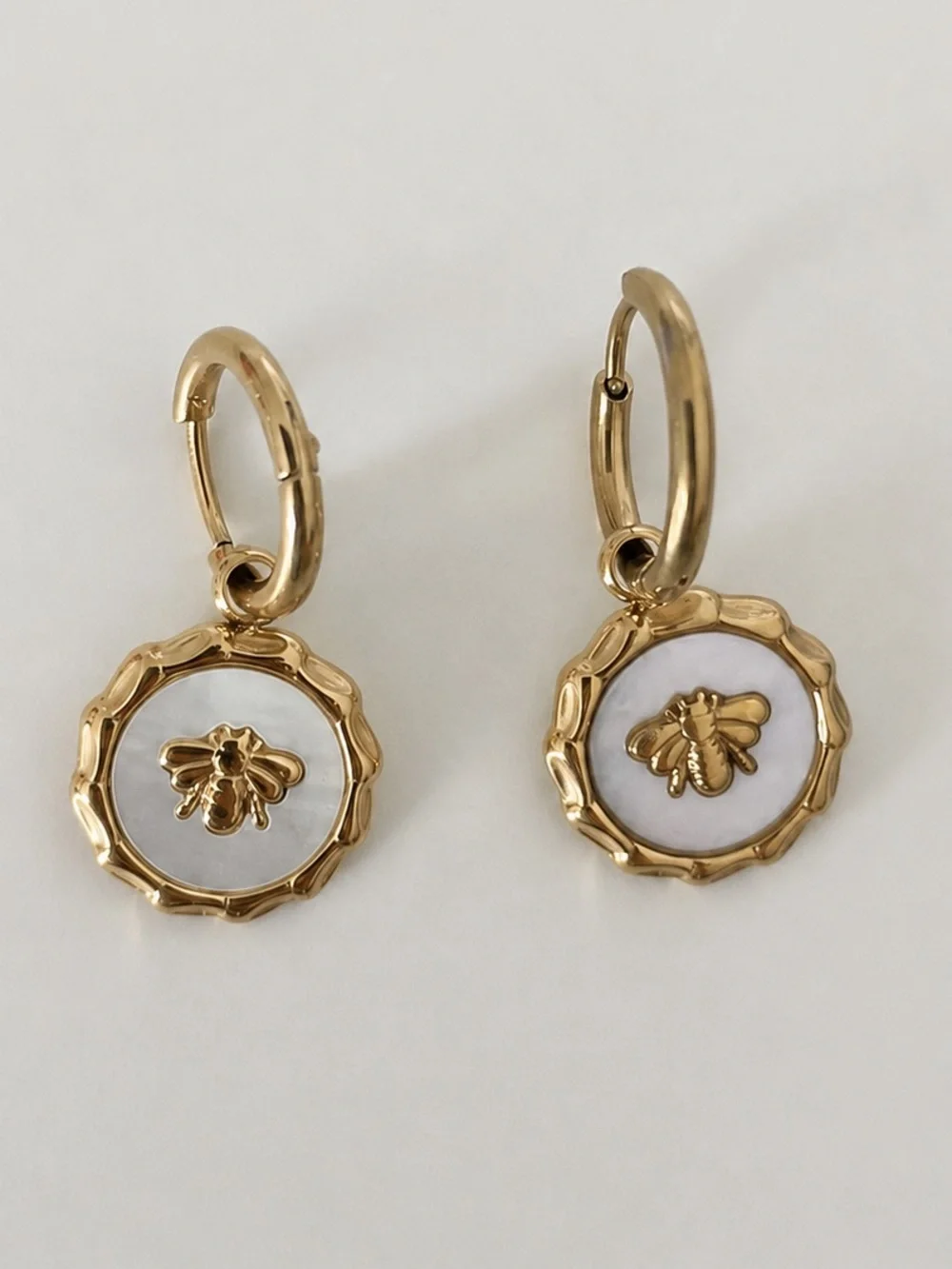 18K Gold Plated Bee Shell Huggie Hoop Earrings